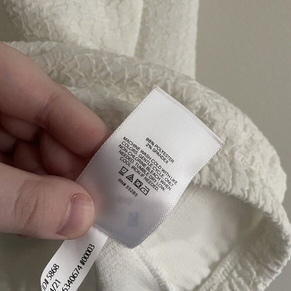 Express Women SZ L Ivory Textured Sleeveless Shoulder Pad Elastic Waist Top NWT - Picture 6 of 7